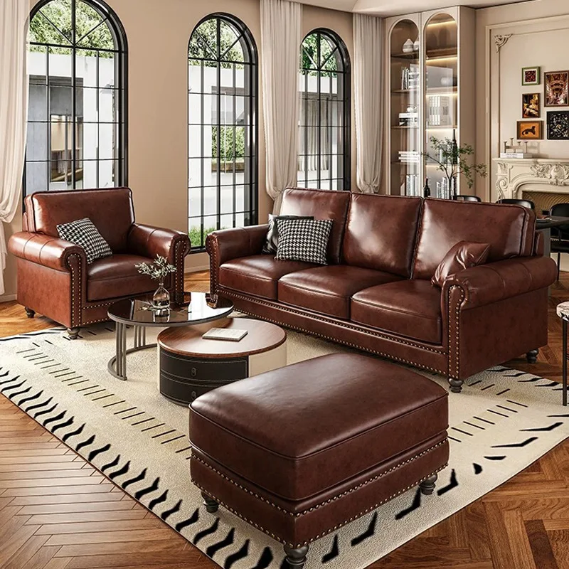 Combinação de sala de estar, três pessoas, linha reta, sofá americano, cera de óleo, couro, primeira camada, estilo retrô, marrom