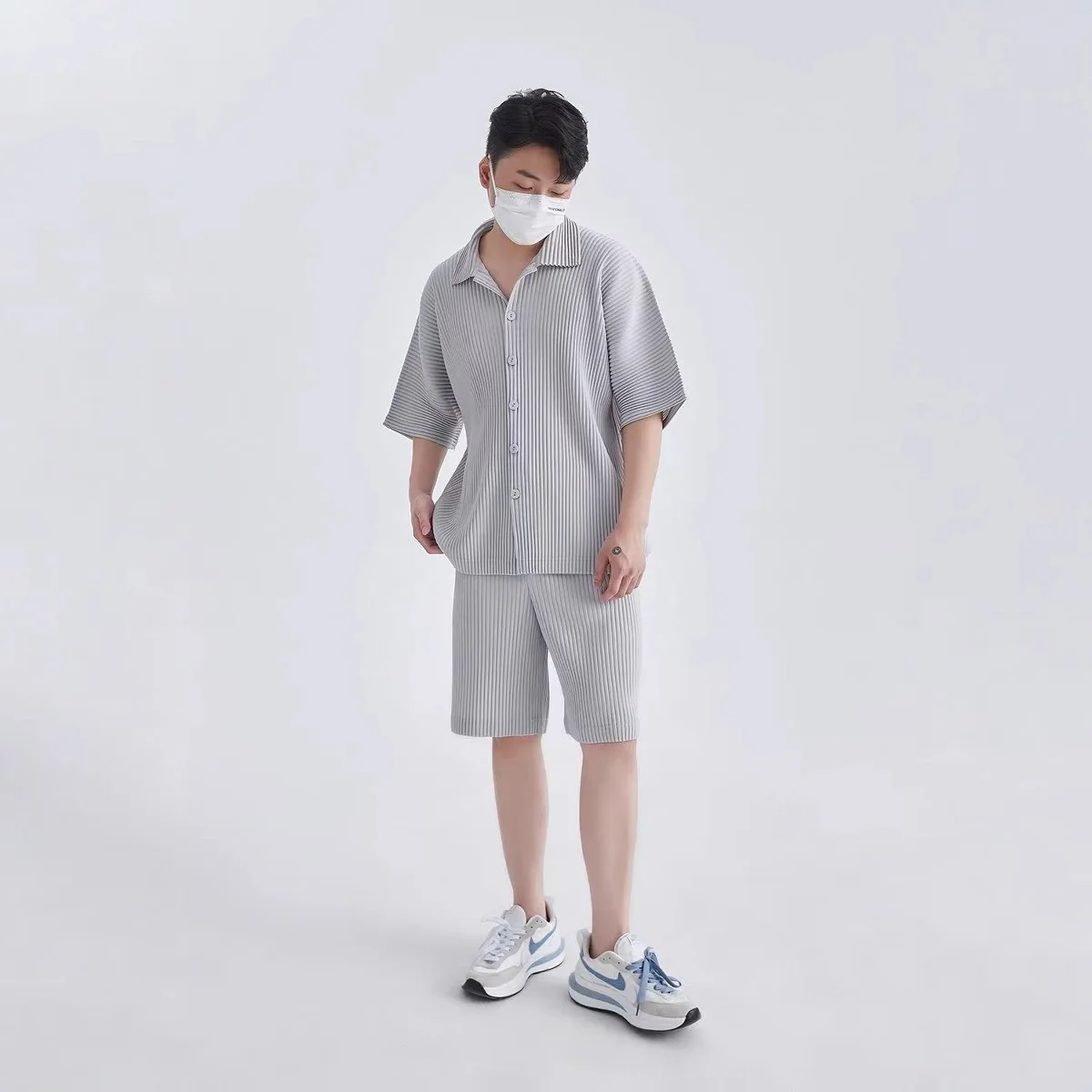 Miyake Summer Men's Pleated Drape Casual Pleated Fashion Trend Casual Five-point Pants Loose Plisse Versatile Youth Shorts