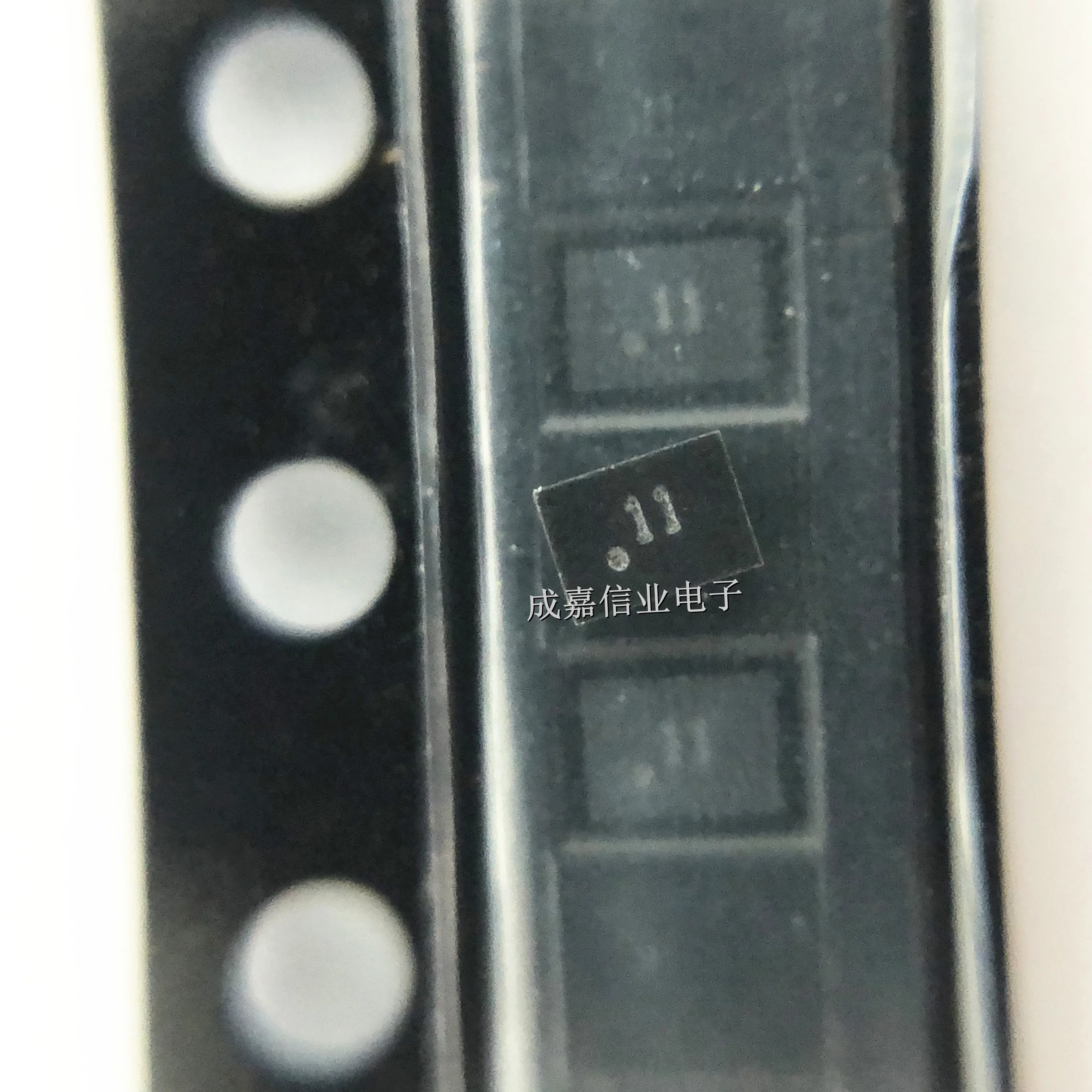 10pcs/Lot USB3740B-AI2-TR QFN-10 MARKING;11 USB Switch ICs USB 2.0 SWITCH 3 V to 5.5 V