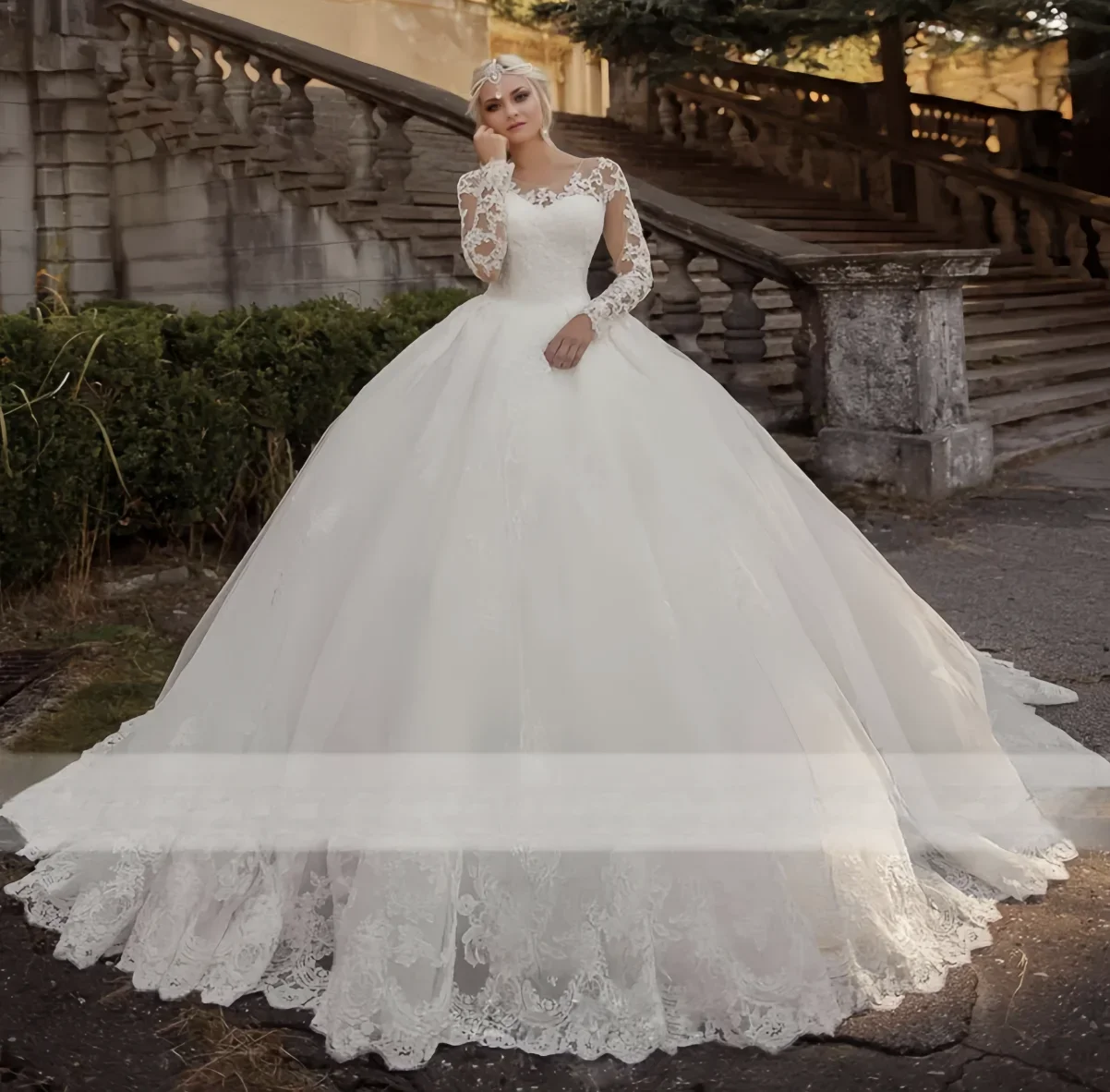 ฟลาวินเก้ คัสตอมซี สง่างาม แขนยาวชุดแต่งงานลูกโป่งลูกไม้ผู้หญิงเจ้าสาวชุดเดรสเดอโนเวีย