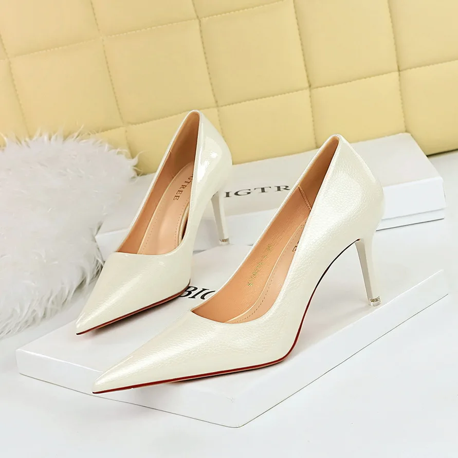 مضخات من الجلد البراءات من الكريستال بيغ تري للنساء ، كعب عالي مدبب ، كعب هريرة ، أحذية نسائية ، مقاس كبير ، 43