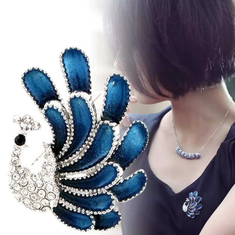 Elegant Animal Brooch Women Fashion Rhinestone Peacock Brooch Pin Wedding Bridal Scarf Decor Gift