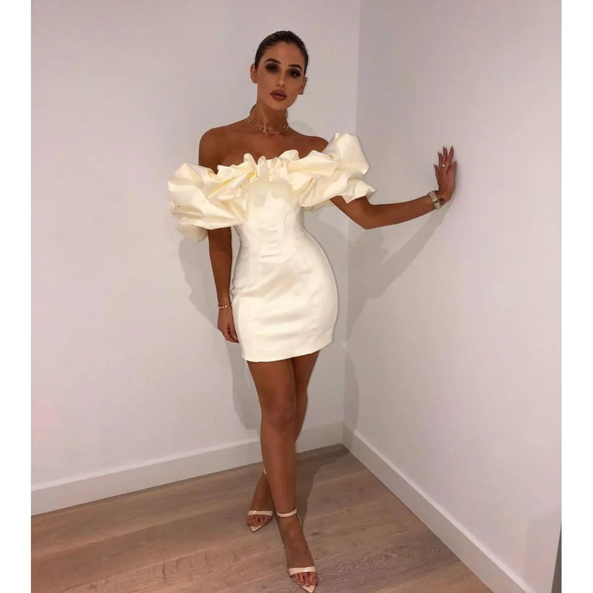 Sexy Mini Skirt Evening Dress Off The Shoulder Sleeveless White Slim FIt Special Occasion Party Gown Above Knee فساتين السهرة