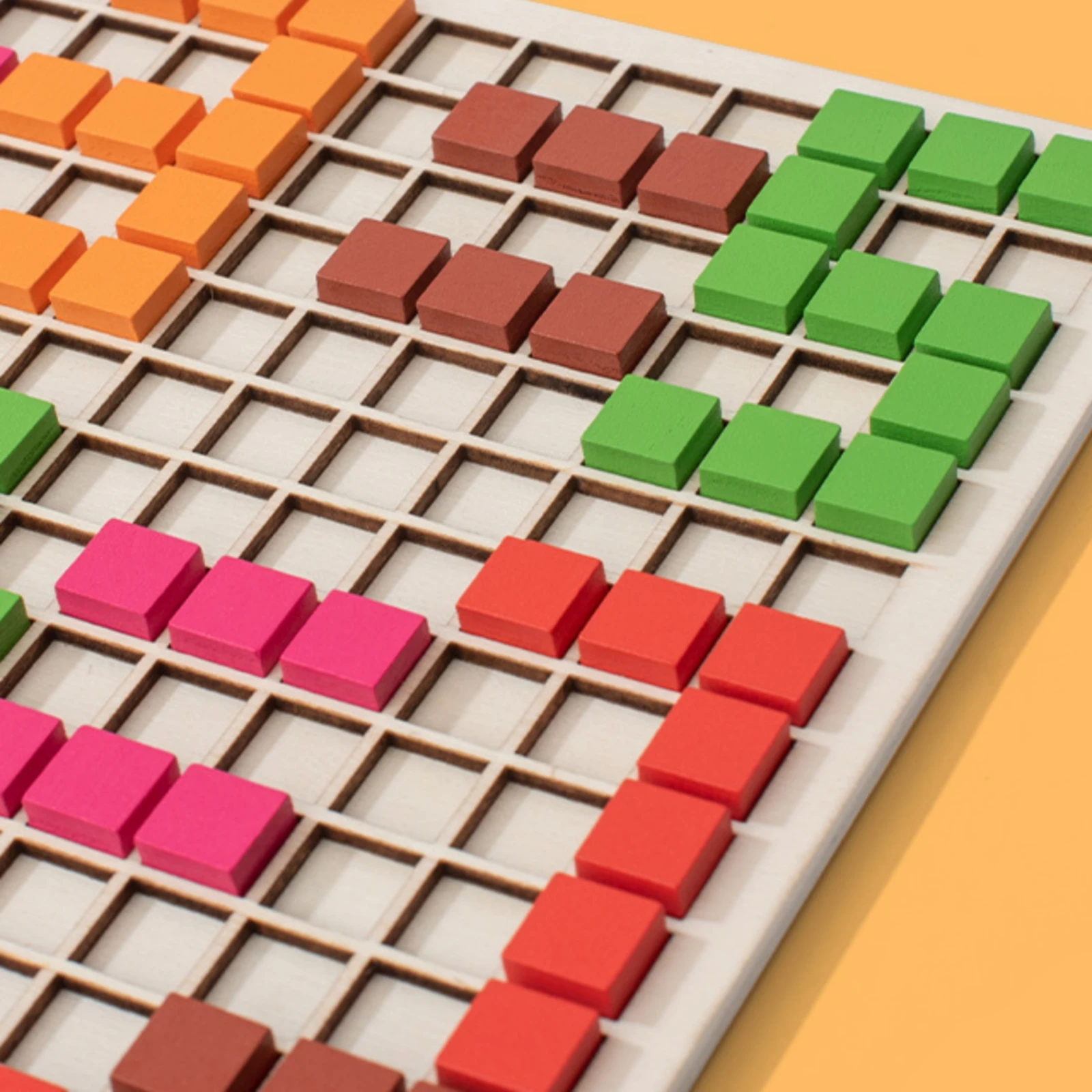 Wooden 3D Pixel Puzzle Toy Screen-Complimentary Wooden Pixel Puzzle with Grid Board Child-Friendly Reusable for Children