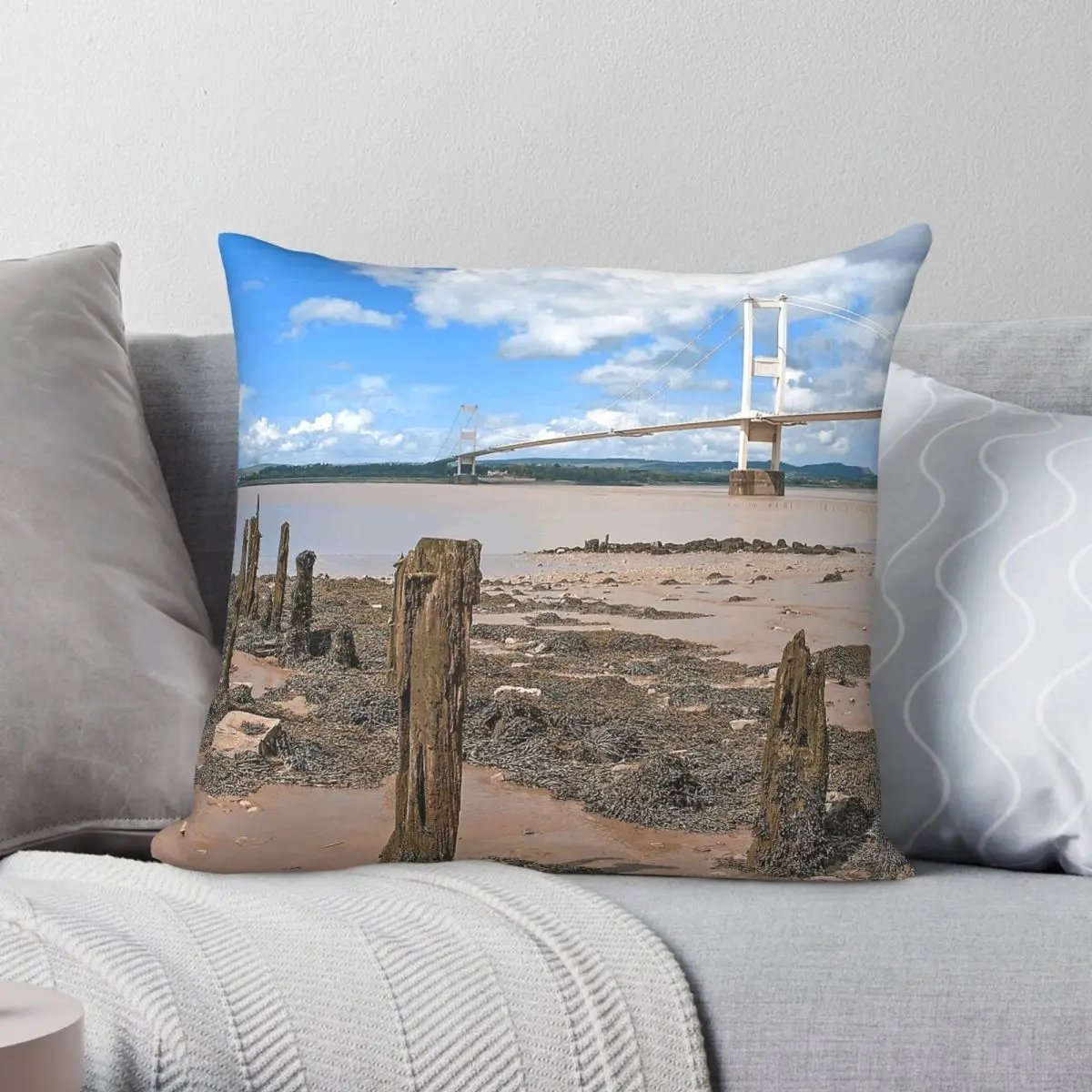 Severn Bridge Pillowcase Polyester Linen Velvet Pattern Zip Decor Pillow Case Room Cushion Cover 45x45