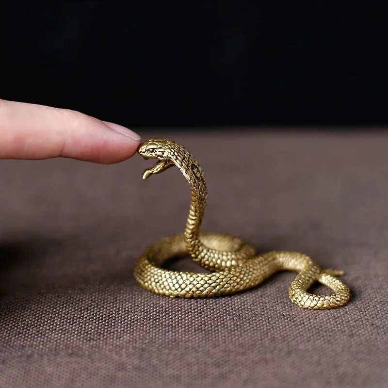 

Antique Bronze Cobra Boa Snake Statue Miniature Figurines Copper Zodiac Animal Desk Decorations Tea Pets Ornaments Brass Crafts