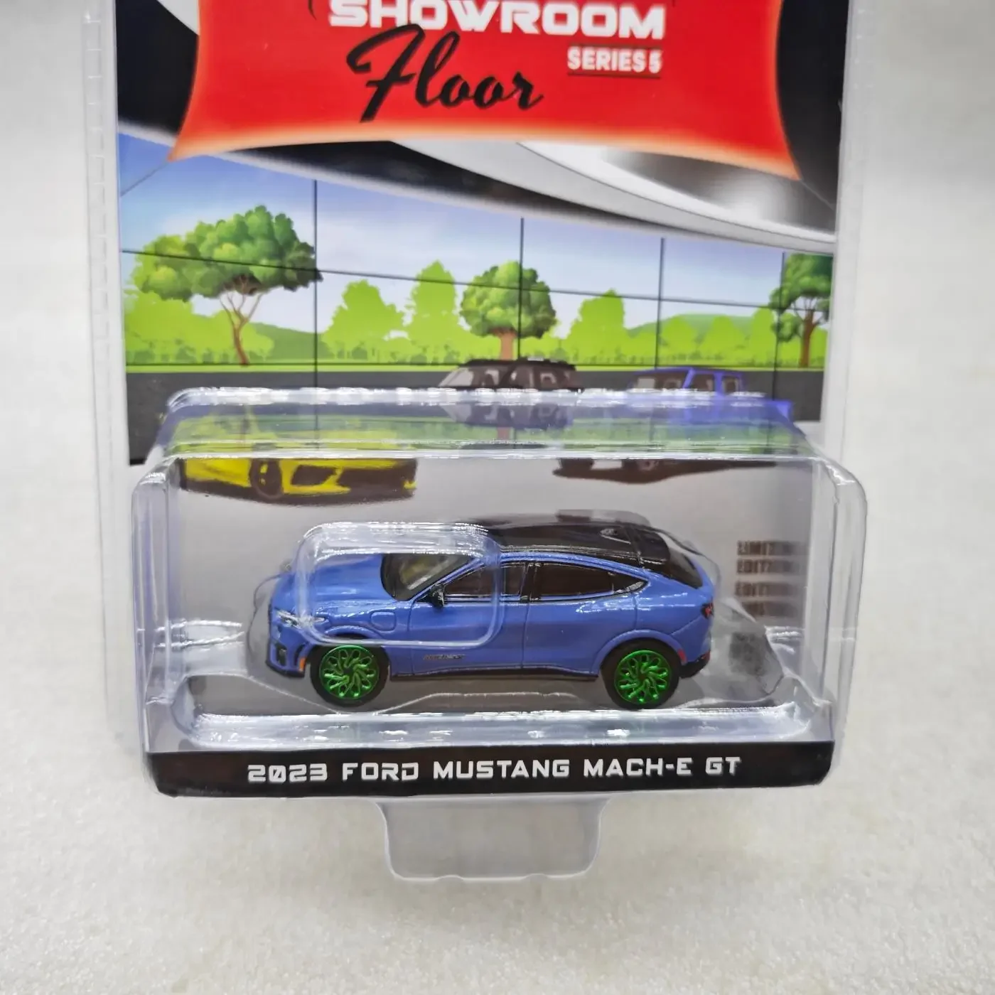 GreenLight 1:64 Showroom Floor Series 5-2023 Ford Mustang Mach-E GT Performance Edition Diecast Alloy Car Model Collectible Gift