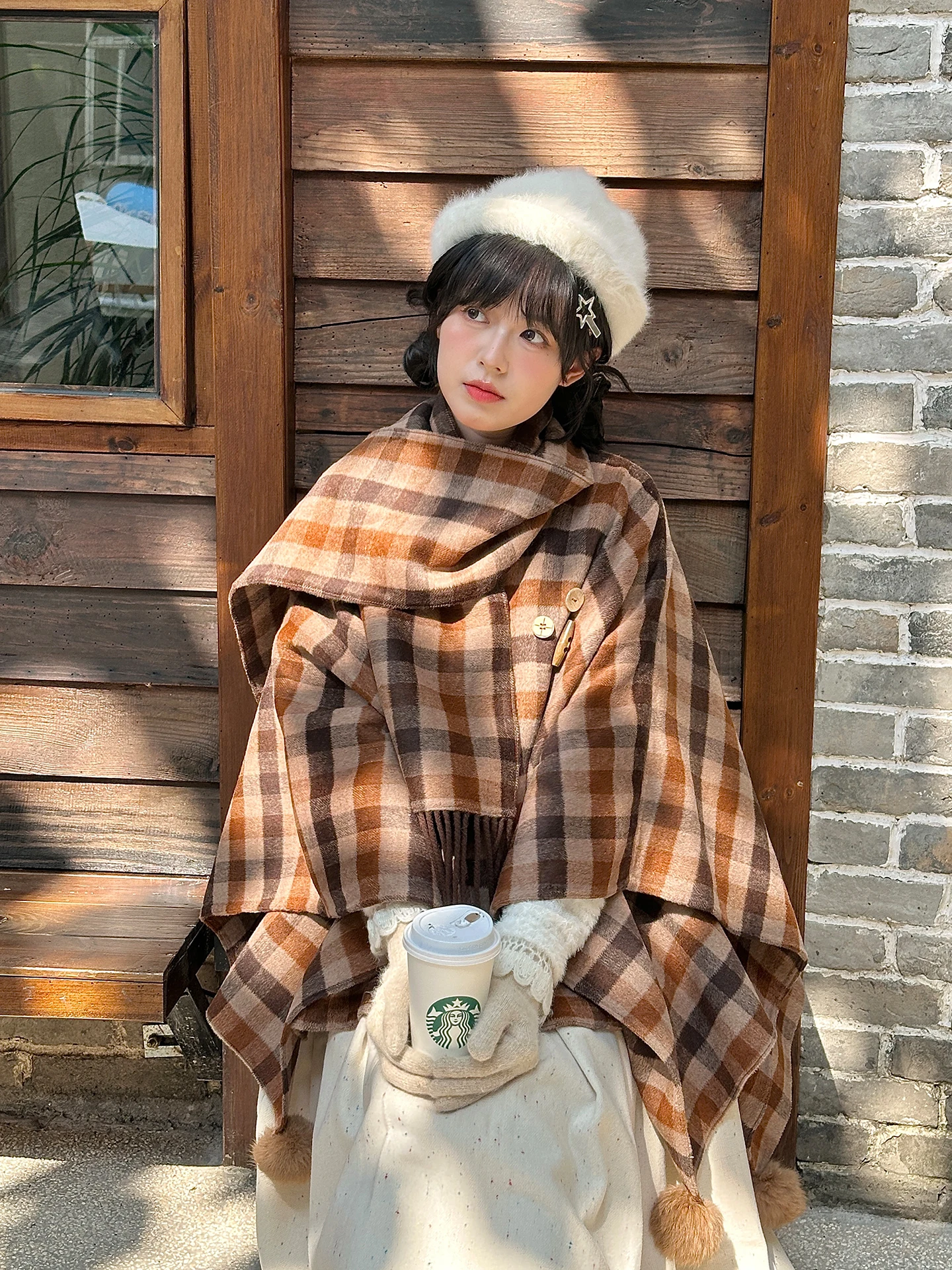 

Женское осенне-зимнее теплое свободное пальто-накидка Ce Crepe House в стиле ретро с коричневым клетчатым узором, в студенческом стиле, с шарфом, для повседневной носки