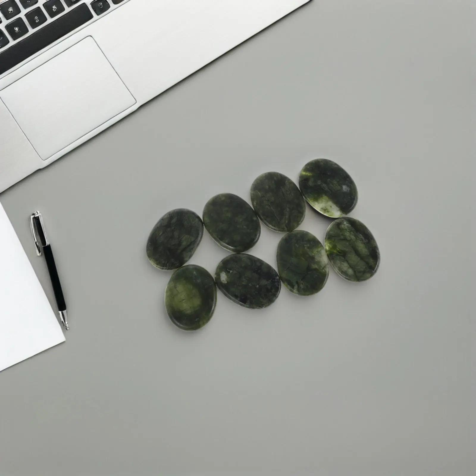 

8Pcs Green Jade Natural Massage Stones Oval Heated Spa Tools Facial Guasha Body Relaxation Chakra Energy Alignment Set