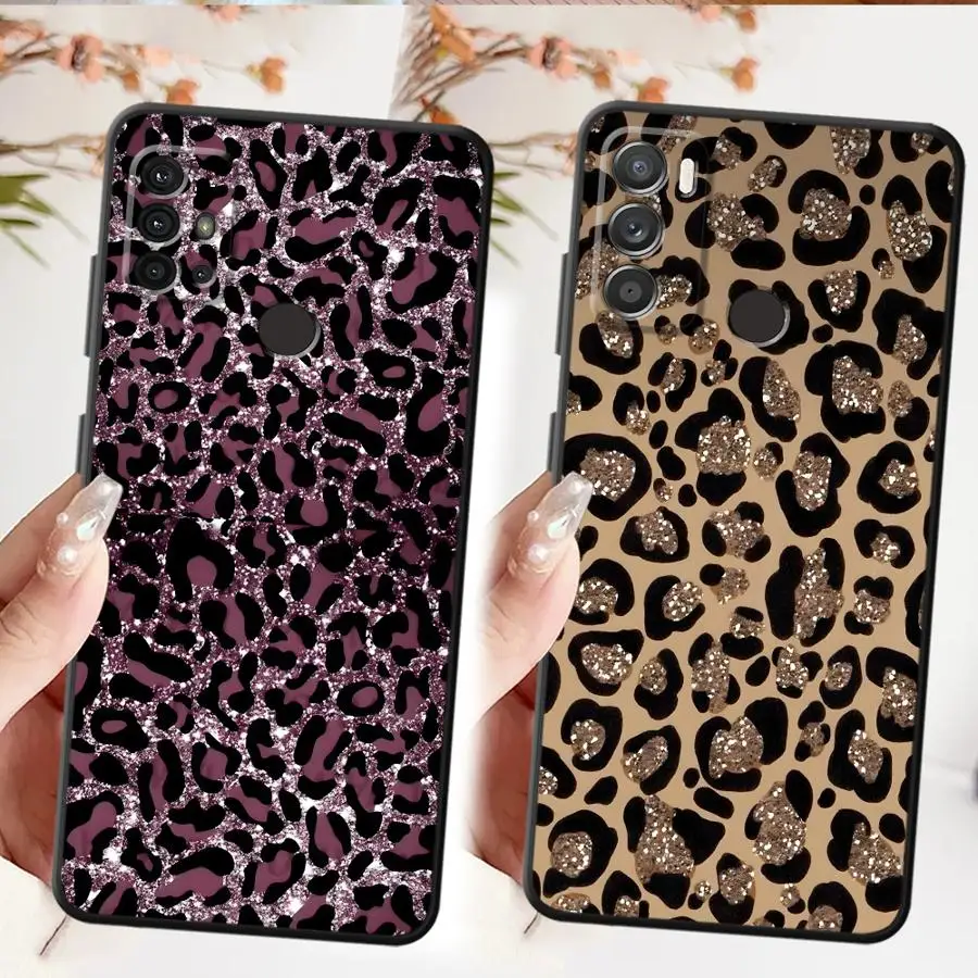 Simple Leopard Print Case for Motorola Moto G71 G53 G30 Edge 20 Pro 30 Lite G51 G73 G22 Edge40 G52 G32 G50 G60s Phone Cover view 2