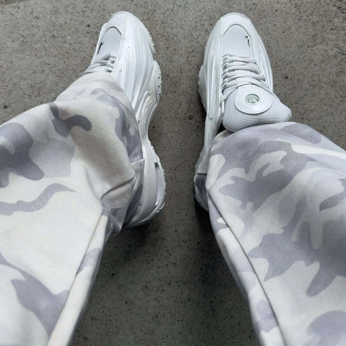 2025 hombres y mujeres high street hip-hop rap street Nueva cuerda elástica cremallera sudadera pantalones color sólido pantalones casuales