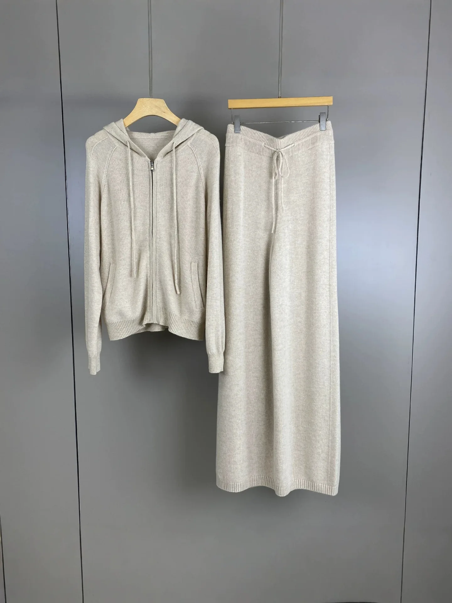 Women's Cashmere Hooded Knit Cardigan and Elastic-Waist Straight-Leg Wide-Leg Pants Set Autumn/Winter