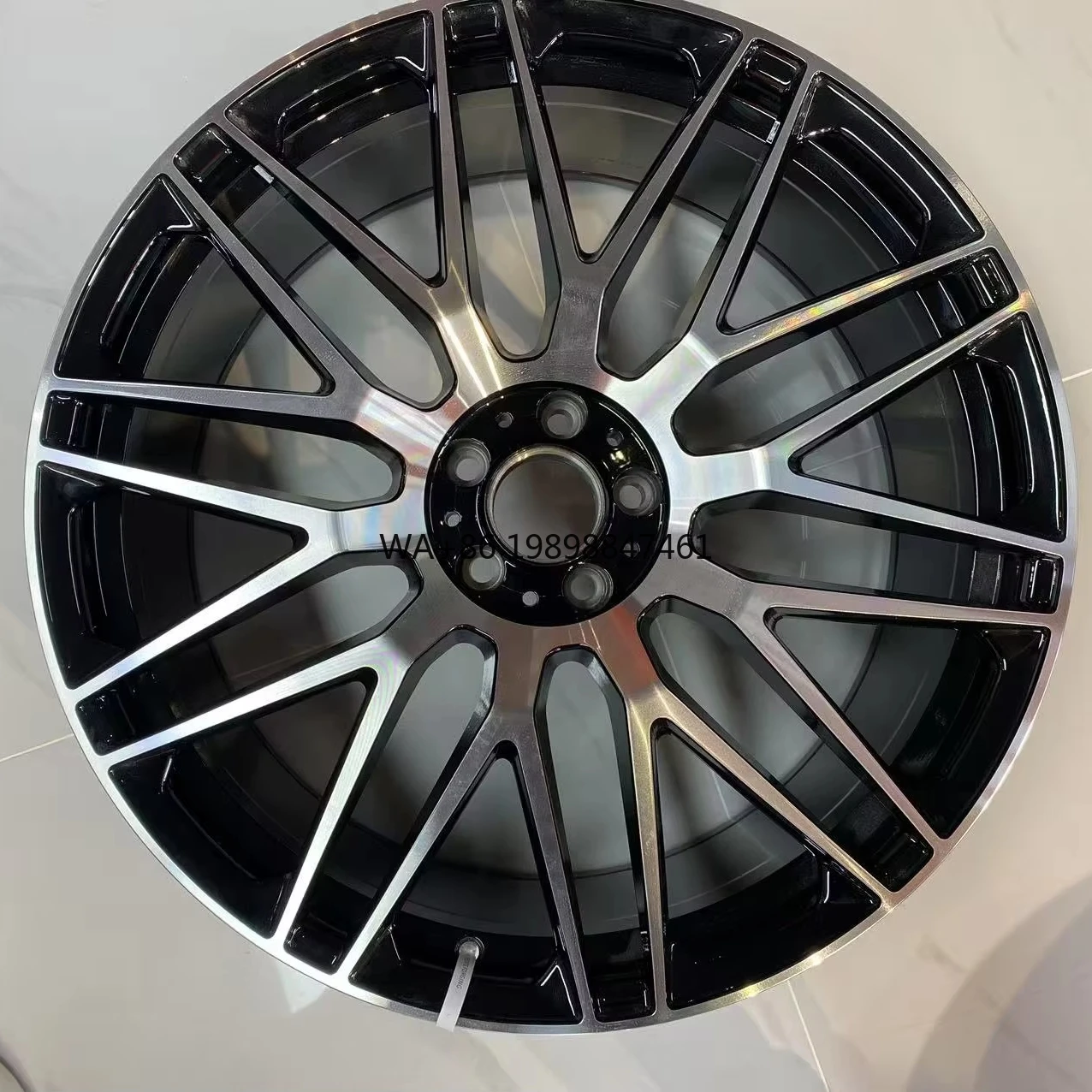 

Brand New 22-inch Forged Aluminum Alloy Car Wheel Black Machined Surface Perfect Fit for Mercedes One-Piece Forged Wheel