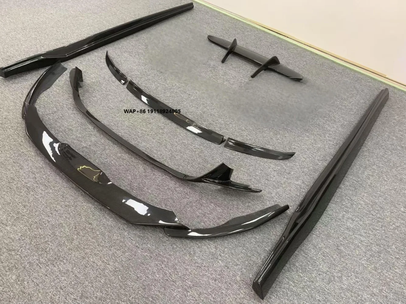 812 Body Kits for  Perfect Quality Fast Delivery Dry Carbon Fiber Front Lip Side Skirt Rear Corner Guard Diffuser Spoiler