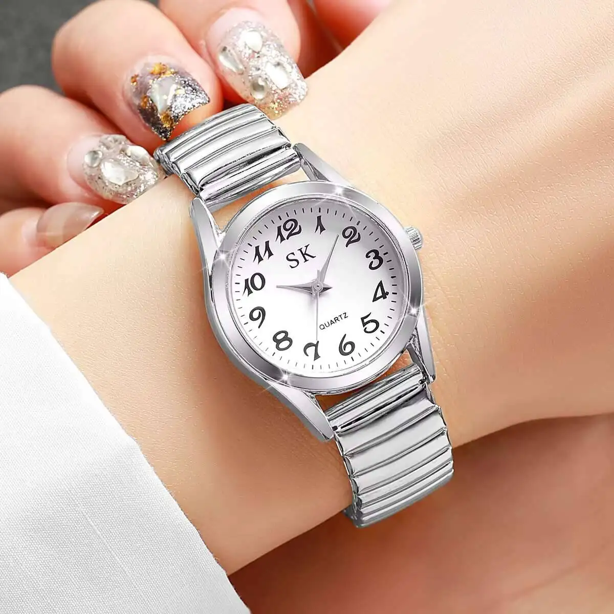 ساعات نسائية عصرية بمينا صغير وحزام مطاطي ساعة كوارتز Reloj Mujer (بدون صندوق)