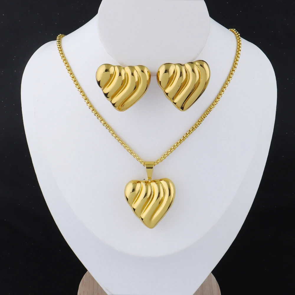 Trendy Heart Pendant Necklace Stud Earring Jewlery Sets  For Women Charm Metal Romantic Jewlery Party Gifts