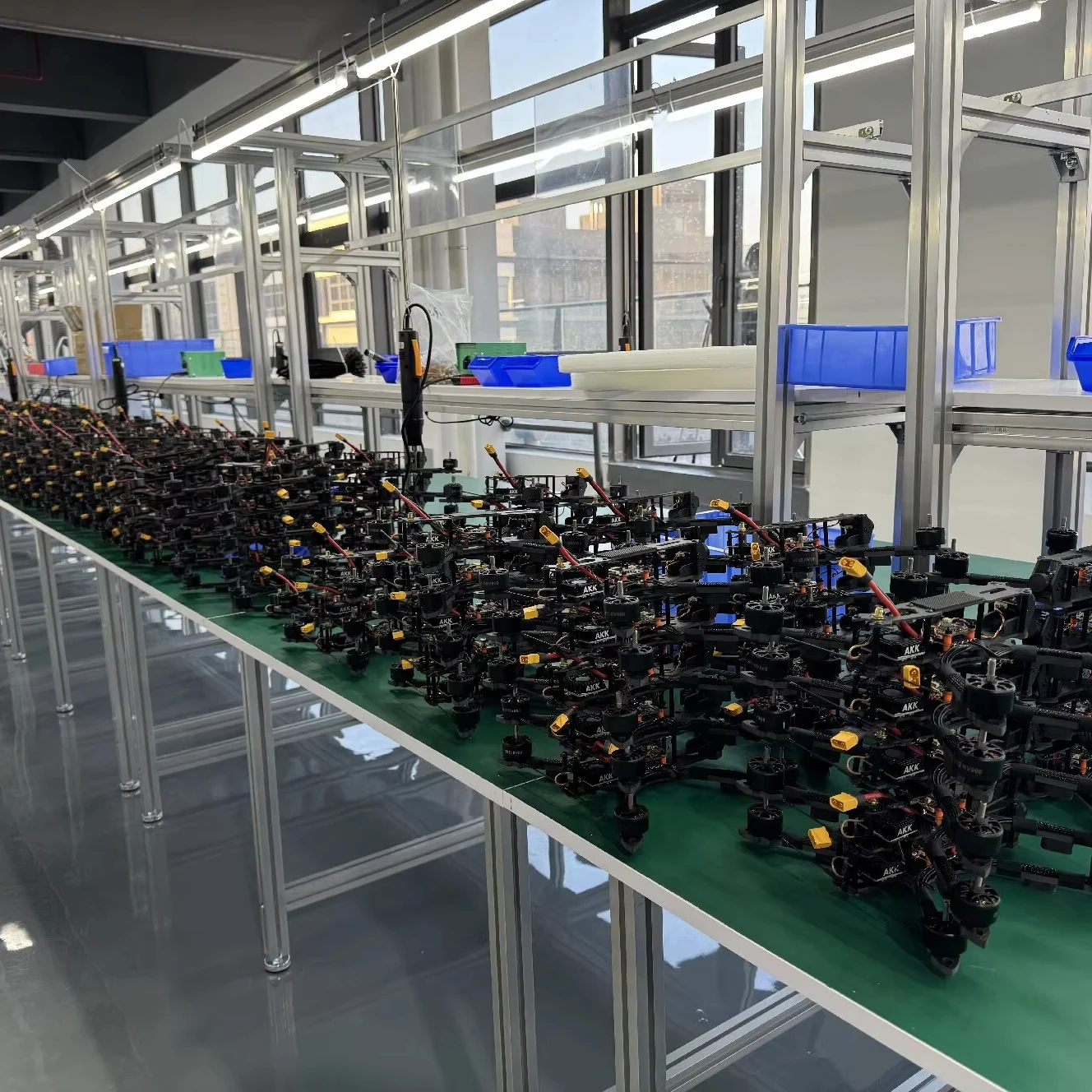 

FPV-дрон от производителя OEM, 7-15 дюймов, грузоподъемность 2-3 кг, с камерой ночного видения, максимальная скорость полета 140 км/ч