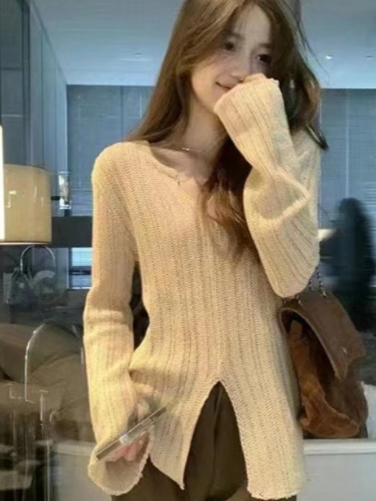 Elegant V-Neck Knitwear Women's Long Sleeve Spring Autumn Fashionable Base Shirt French Style Loose Fit Daily Wear