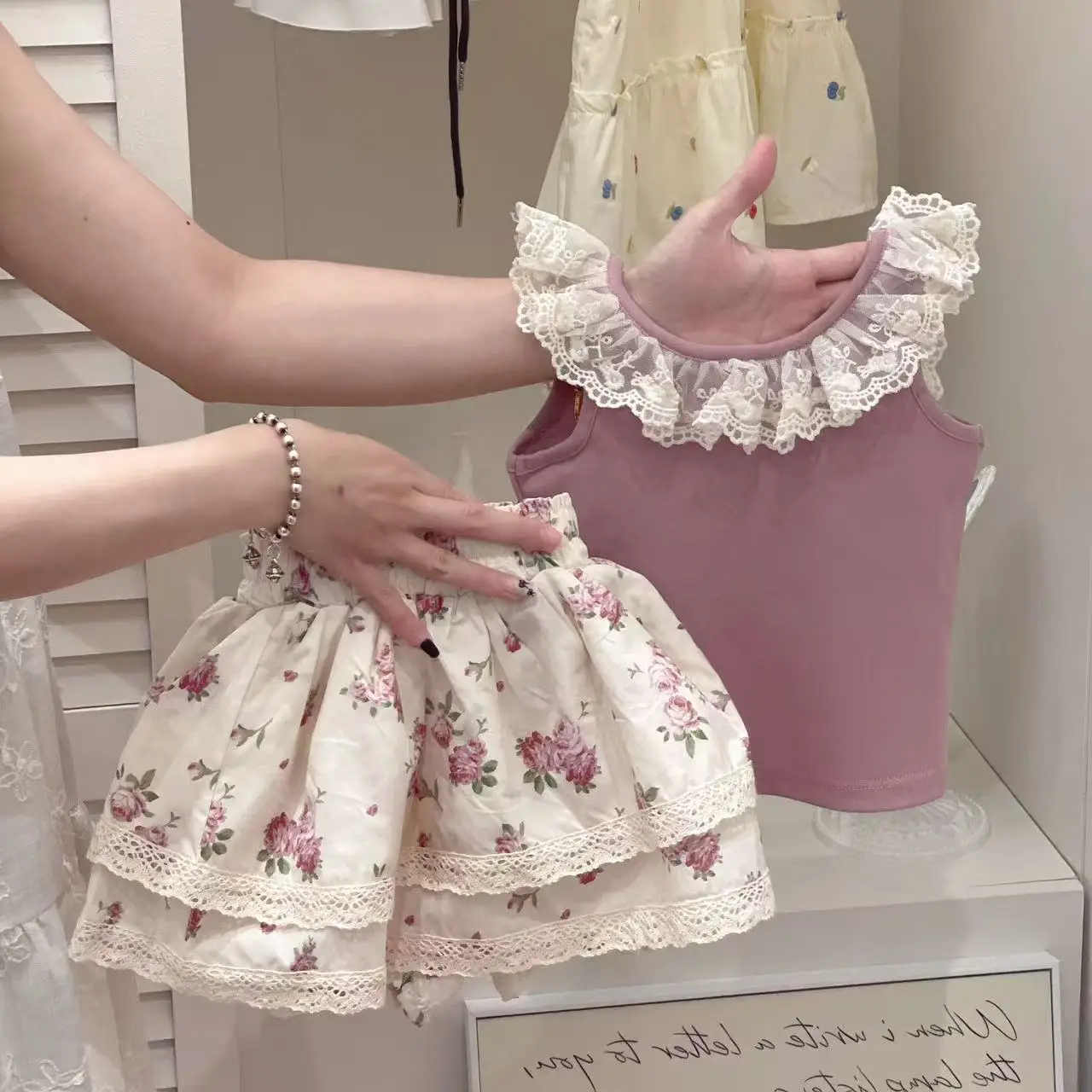 

Kids Girls' Set Summer Style Children's Stylish Vest With Floral Sweet Camisole+skirt Lace Two-piece Set 2025 NEW