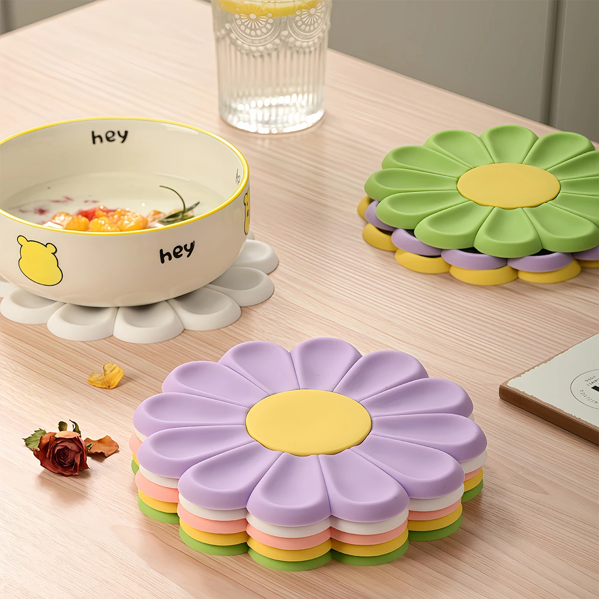 Daisy Flower Silicone Trivet Heat Resistant Pot Holder Table Mats Kitchen Dining Decor Reusable Hot Pads Coasters for Pots Cups