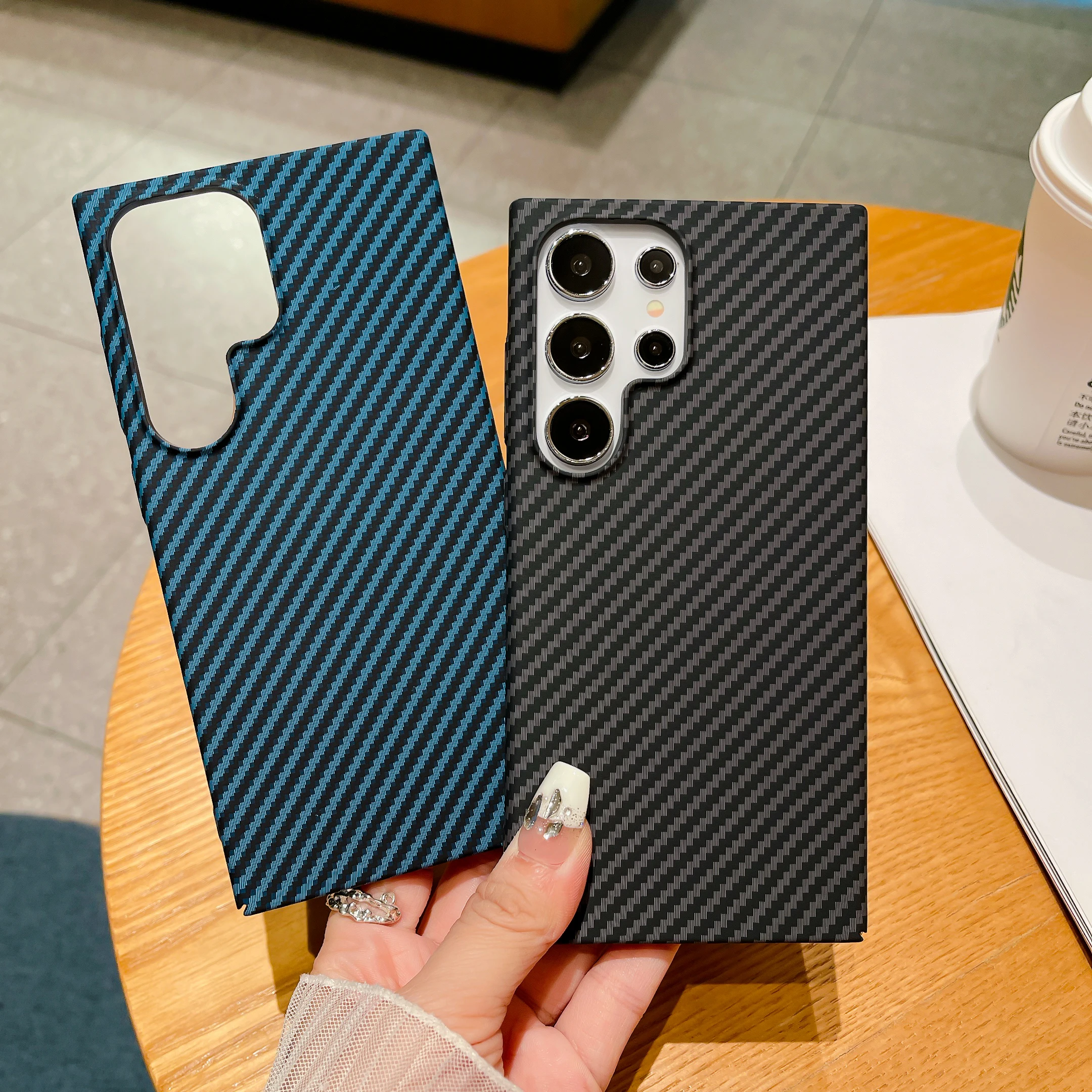 حافظة فاخرة رفيعة من ألياف الكربون لهاتف سامسونج جالاكسي S24 S23 S22 Plus Ultra Note 20 10 غطاء خلفي صلب غير لامع