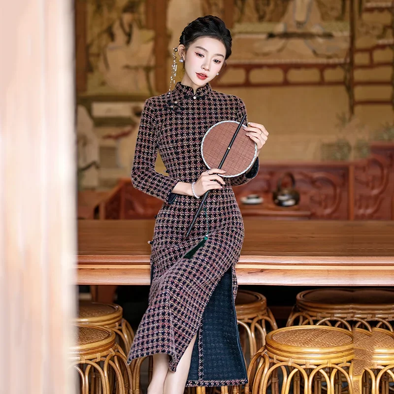 Herbst und Winter im chinesischen Stil, langer Stil, verbessertes Cheongsam, junger Stil, Damen-Retro-Slim-Langarm-Mutter-Qipao-Kleid