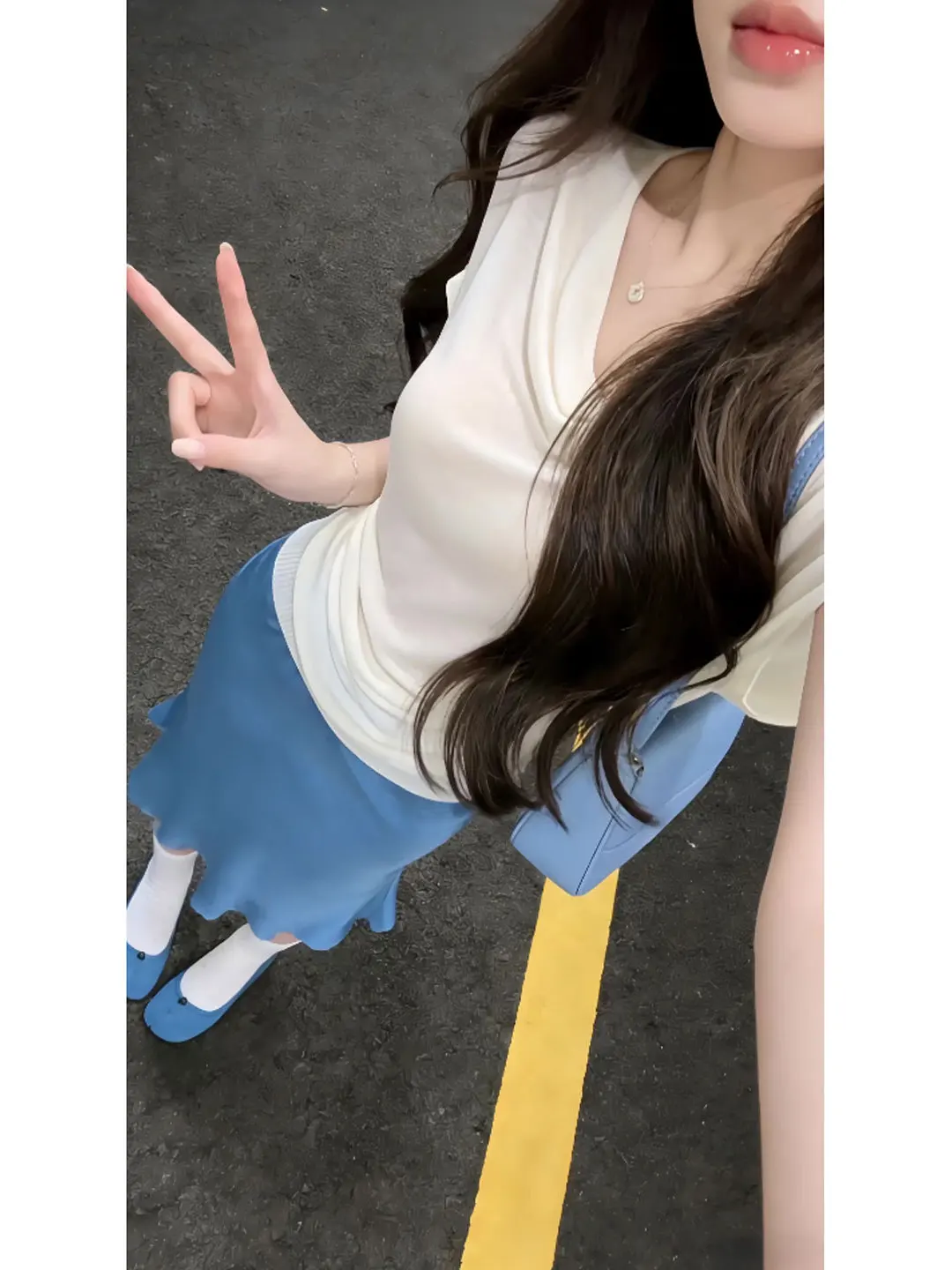 

Summer 2026 Gentle Style Women's Fashion Set Soft Wind Bodycon Skirt Short Sleeve V-Neck T-Shirt Comfortable mid Waist