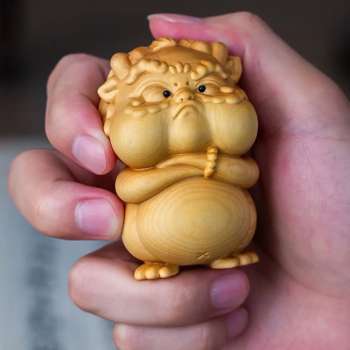 UMQ Natural Taihang Thuja Sutchuenensis Carving Carry-on Hand Toy Hand Pieces Lucky Luck Men and Women Jewelry