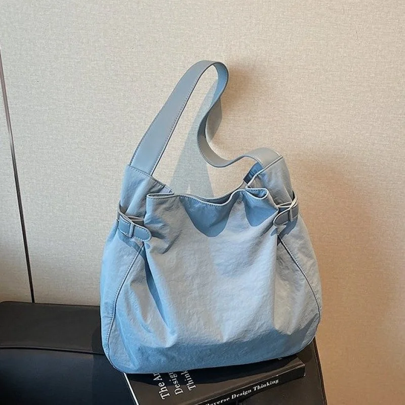 

Изящная элегантная женская кожаная сумка класса люкс 2025 года, известный дизайнер, простая, популярная, повседневная ​