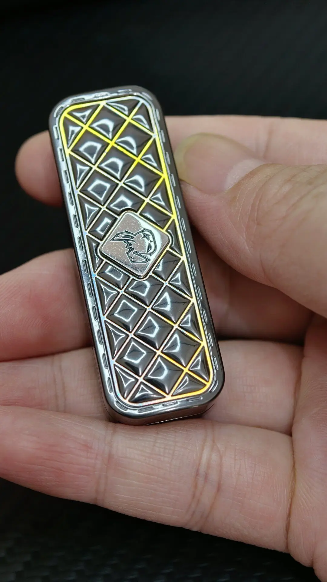 Used EDC MOT Zirconium Fengling Push Brand, Tide Shark Inlay, Zirconium Alloy Polished + Bronze Horse Patch, Structural Upgrade