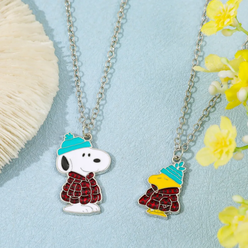 Snoopy Dogs Necklace Yellow White Pendant Creative Kawaii Sweater Chain Couple Necklace Accessories Fashion Gift
