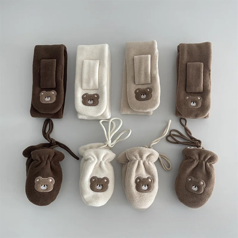 أطفال شتاء دافئ القفازات وشاح 2 قطعة مجموعة 2-5 سنوات الفتيات يندبروف الباردة برهان الدببة الضخمة Ins نمط لطيف الطفل الرقبة