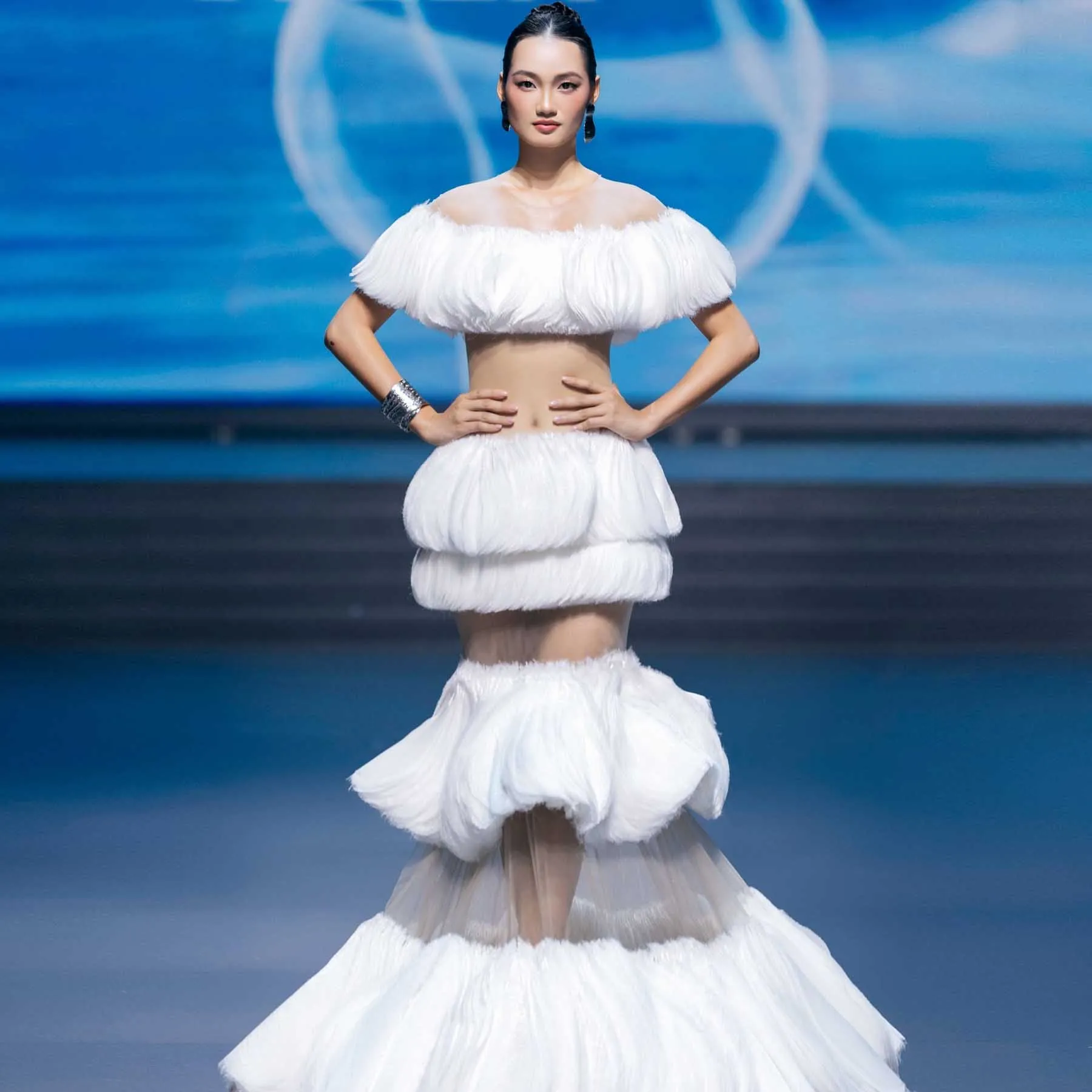 Vestido de baile com camadas brancas mágicas, vestido de baile de celebridades com camadas de tule transparente de alta costura, vestidos de festa de baile exclusivos