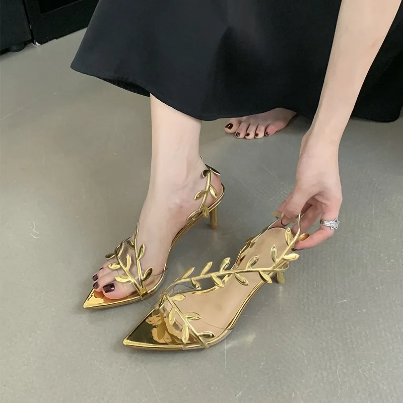 

Metal Leaves Strap Sandales à Talons Pointed Peep Toe Pumps Women Stiletto High Heels Party Elegant Lady Sapatos Femimino Summer