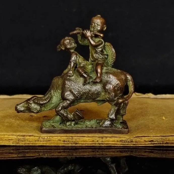 

Retro solid boy bull riding home office desktop tea ceremony tea table display herd boy cow bronze statue figure sculpture