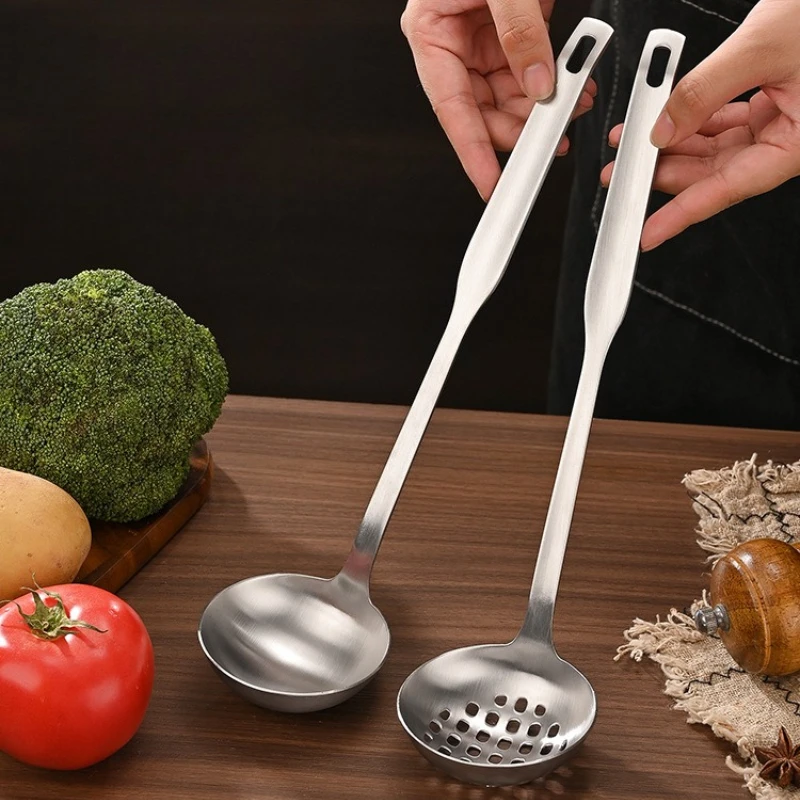 Stainless Steel Soup Ladle and Skimmer Spoon Thickened Long Handle Serving Spoon for Restaurant Hot Pot Buffet Kitchen Tableware