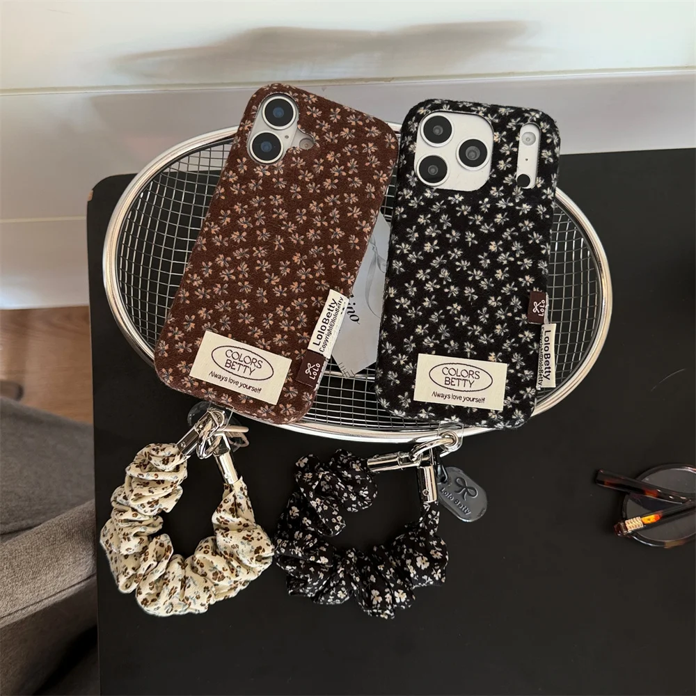 Korea Cute Fuzzy Floral print Phone Case For iPhone 18 Pro Max 18 Pro 17 16 15 Protection Shockproof Cases Cover with Chain