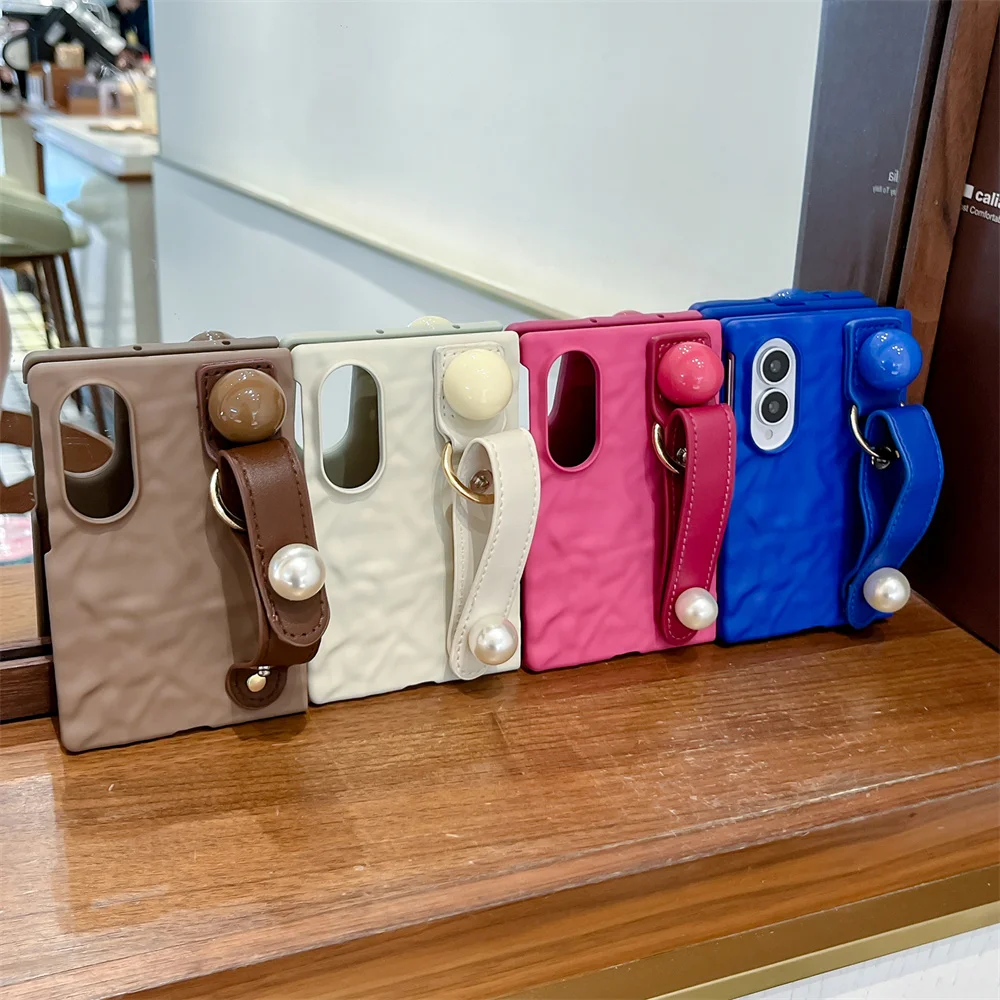Minimalist Solid Color Wrinkle Texture Phone Case For Samsung Galaxy Z Fold 8 Ultra Fold7 Fold6 Bead Hand Strap Portable Cover