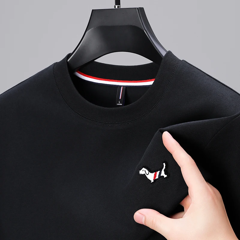 Luxurious men's long-sleeved T-shirt with round neck featuring dog embroidery Korean-style top suitable autumn fashion casual