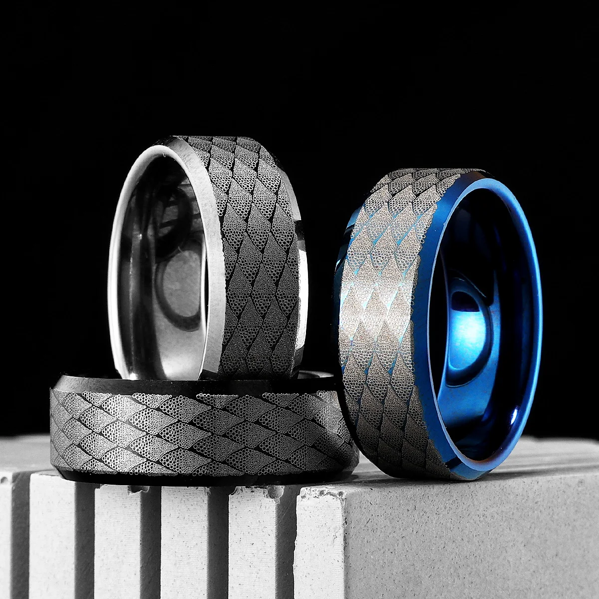 Fish Scale Pattern Luxury Laser Engrave Tungsten Steel Men Rings Punk Rock Women Wedding Jewelry Accessories Gift Wholesale