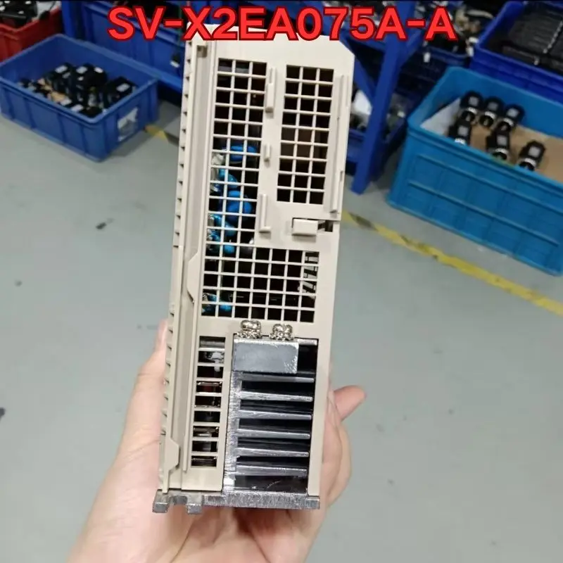 Second-hand SV-X2EA075A-A servo drive function test is normal