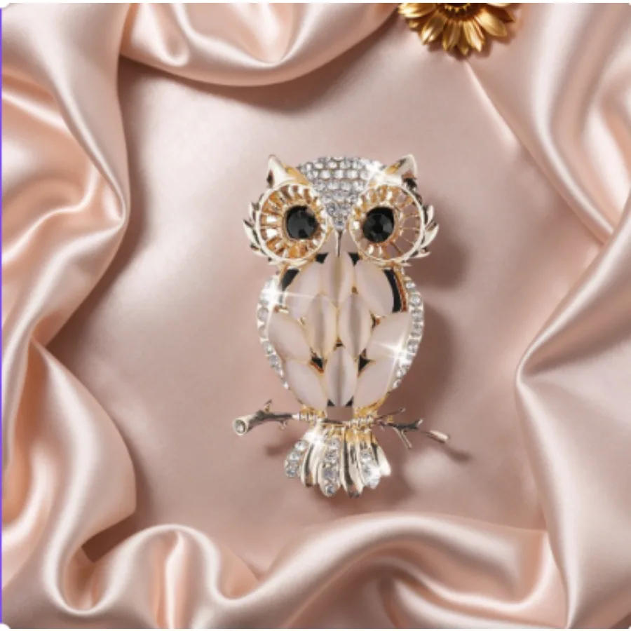 

1Pcs NEW Crystal Owl Car Air Freshener Auto Outlet Perfume Clip Interior Accessories Car-styling Vent Solid Fragrance Diffuser