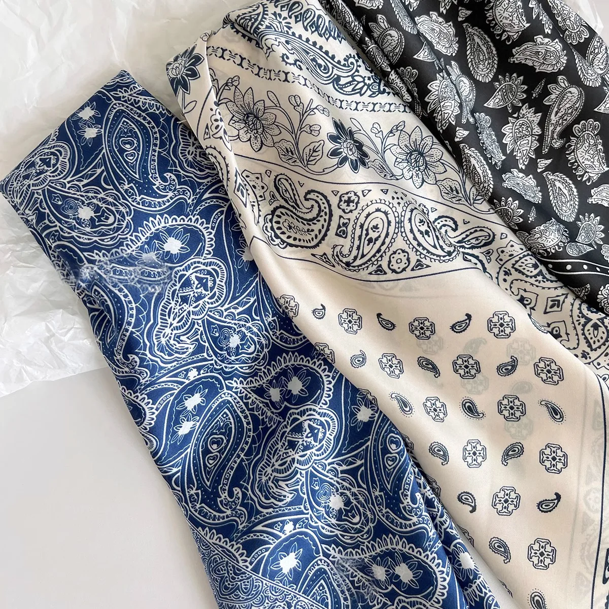Paisley Square Scarf Vintage Spring Scarf Lightweight Cotton Blend Head Wrap Women's Bohemian Neckerchief All Season Accessory