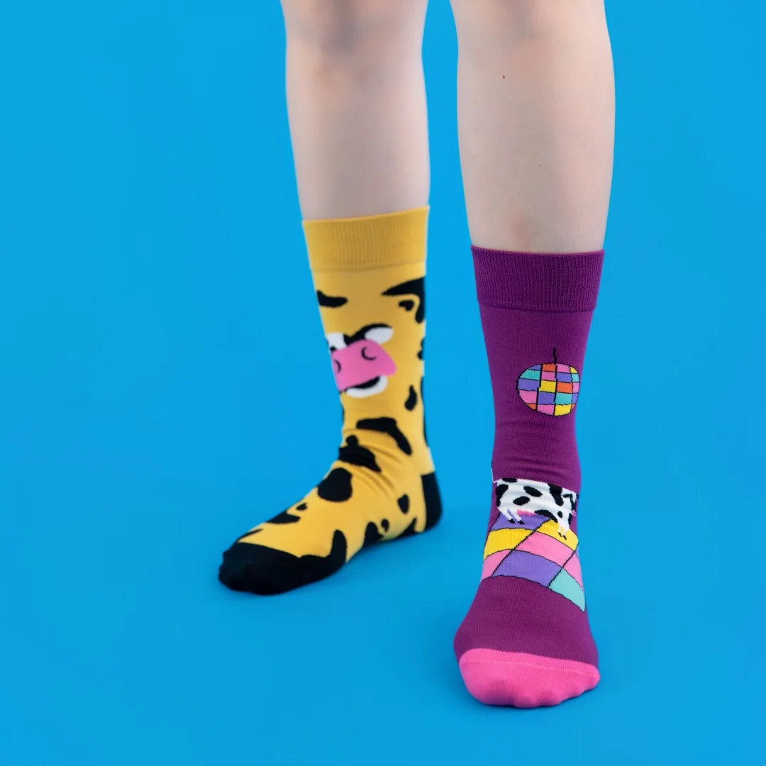 1 Pair Disco Cow Themed Fun Socks, Party-Ready Design,Trendy Fashion，Suit In All Seasons For Unisex