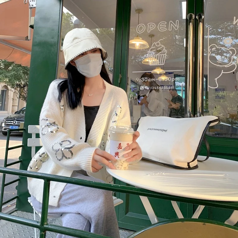 Fashion Autumn Winter New Sequin Embroidery Knitted Cardigans Women V-Neck Thick Warm Sweater Loose Leisure Coat Chic Streetwear