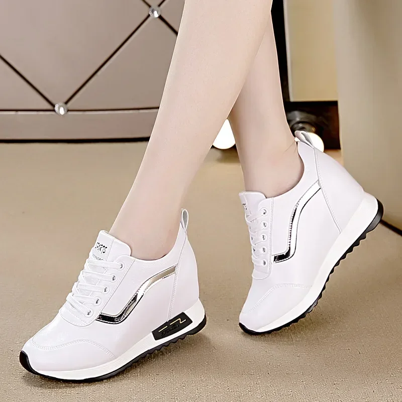 Zapatos De Mujer De altura elevada interior, Zapatos blancos De estilo coreano, nuevas cuñas De otoño, zapatillas informales, Zapatos De Mujer 2024