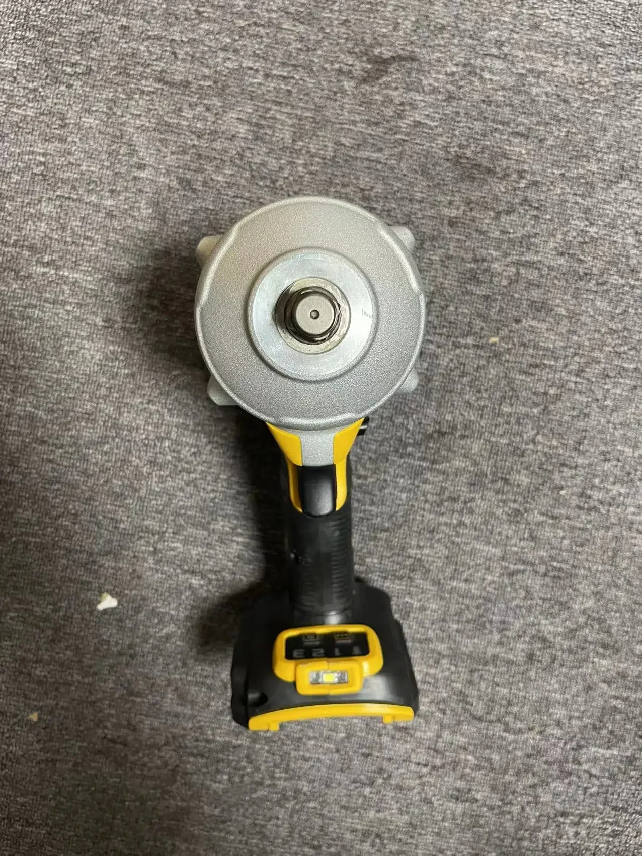 DEWALT DCF961 20V MAX 1/2\