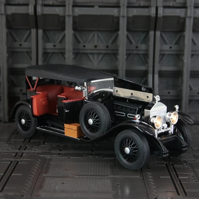 For 1:24 alloy car model of 1st generation Phantom classic car doors on both sides that can be opened has sound and lighting