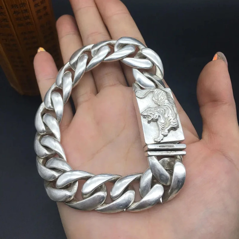 

Asian chinese old miao silver hand cast statue bracelet jewel cool gift 21cm