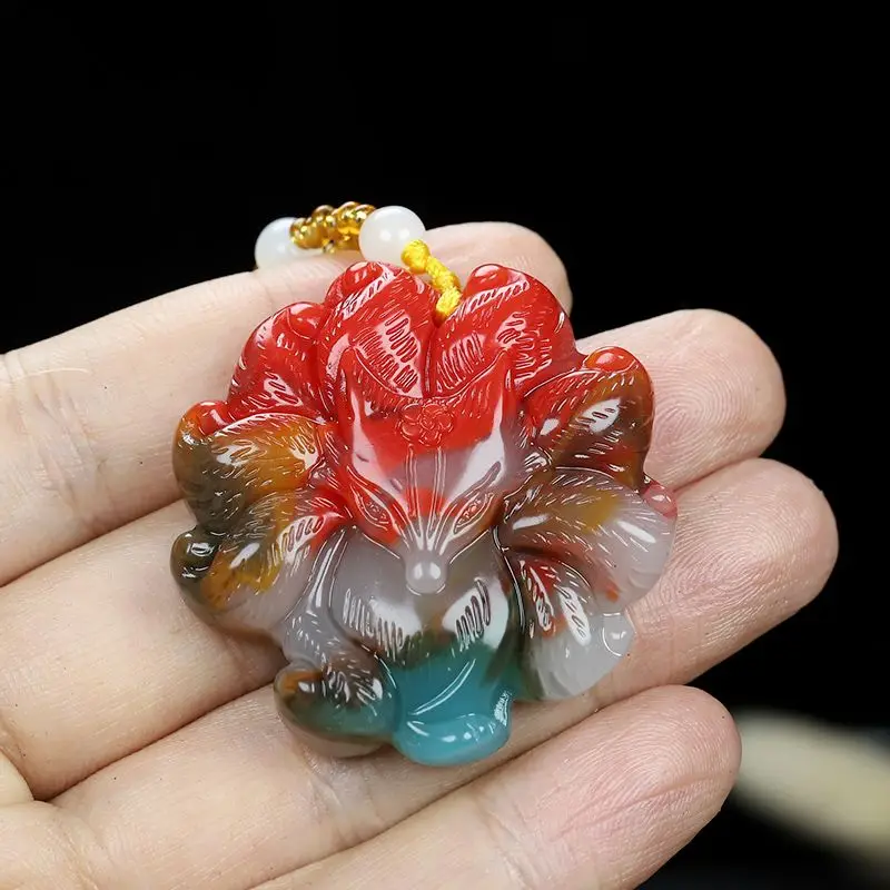 

Hetian Jade Цветной нефритовый кулон с лисой Натуральный нефритовый кулон с девятихвостой лисой Красочный нефритовый дух Лиса